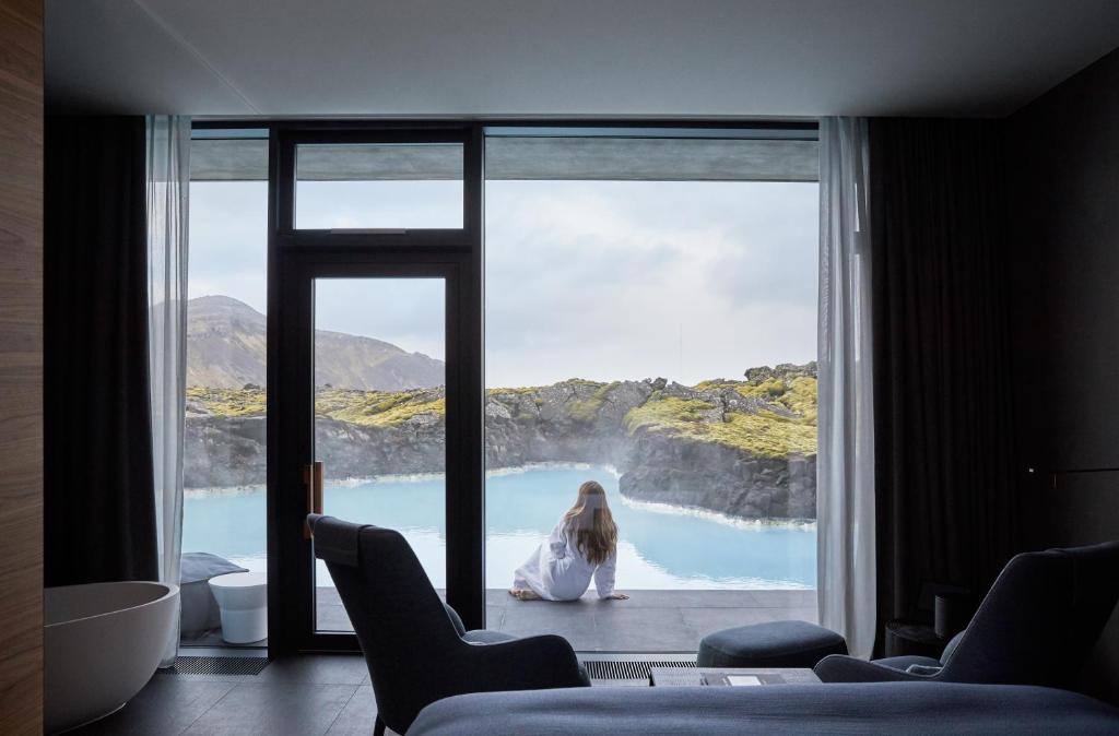 Ekstravagantsed puhkusesihtkohad Islandi vaade Blue Lagoon seestpoolt