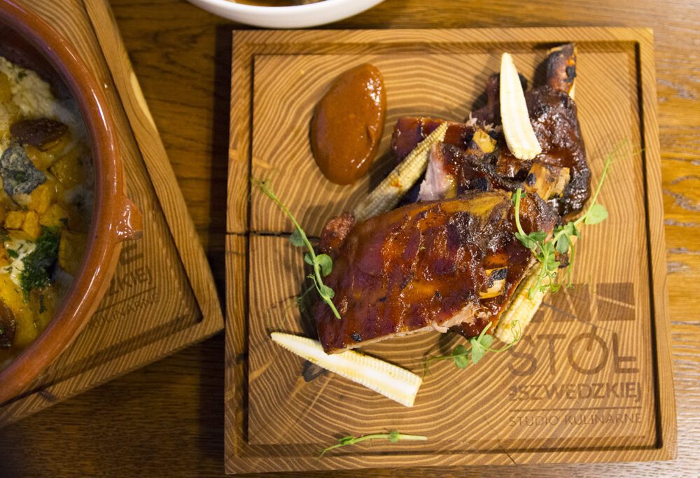 Luksuslikud restoranid Wrocławis Laud Rootsi tänaval