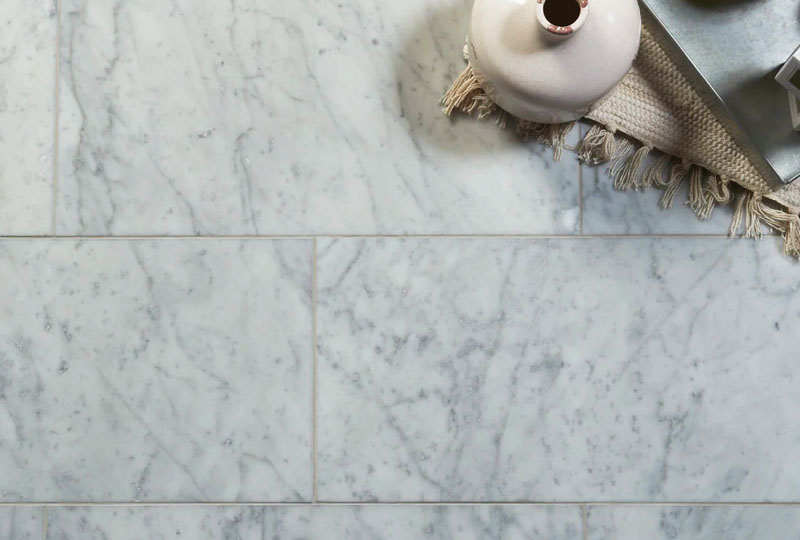 Mis on Carrara marmor